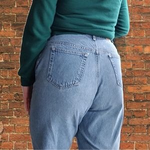 Vintage 90s "classic fit" straight leg mom jeans